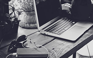 开云体育登陆入口-赛季末价格：季后赛门票涨价的背后玄机，季后赛买票